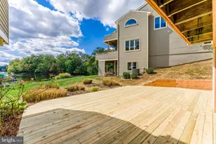 1933 Lakeport Way, Reston, VA 20191 - Photo 59