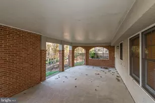 2082 Hunters Crest Way, Vienna, VA 22181 - Photo 29