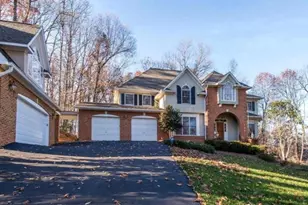 2082 Hunters Crest Way, Vienna, VA 22181 - Photo 3