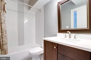 510 Walker St SW, Vienna, VA 22180 - Photo 57