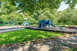 10208 Bushman Dr, Oakton, VA 22124 - Photo 27