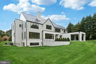 1039 Harriman St, Great Falls, VA 22066 - Photo 5