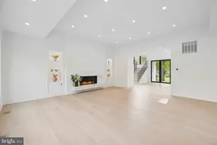 1039 Harriman St, Great Falls, VA 22066 - Photo 31