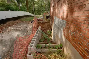 6649 Kerns Rd, Falls Church, VA 22042 - Photo 17