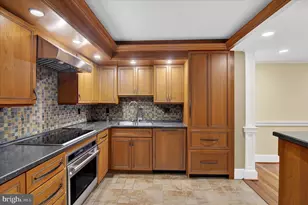 8360 Greensboro Dr, McLean, VA 22102 - Photo 5