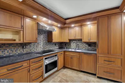 8360 Greensboro Drive #216, McLean, VA 22102 - Photo 7