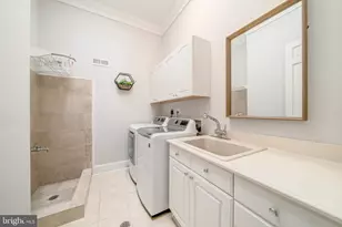 1111 Towlston Rd, McLean, VA 22102 - Photo 21