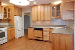 7014 Maple Tree Ln, Springfield, VA 22152 - Photo 9