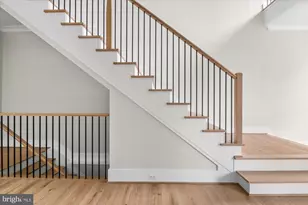 1104 Sharon Ct, McLean, VA 22101 - Photo 5