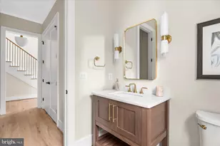 1104 Sharon Ct, McLean, VA 22101 - Photo 9