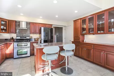 8623 Pappas Way, Annandale, VA 22003 - Photo 5