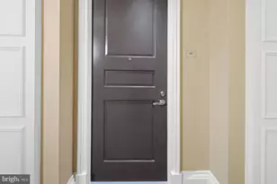 8220 Crestwood Heights Dr, McLean, VA 22102 - Photo 3