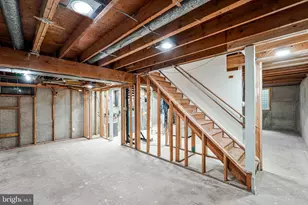 2626 Armada St, Herndon, VA 20171 - Photo 37