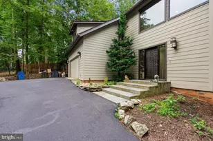 10227 Lawyers Rd, Vienna, VA 22181 - Photo 5