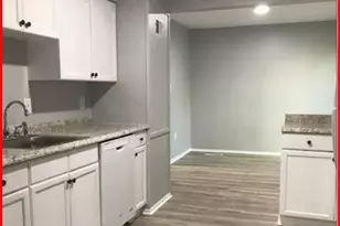 3163 Colchester Brook Ln, Fairfax, VA 22031 - Photo 3