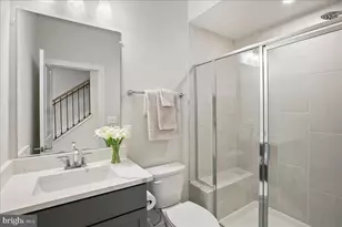 12768 Sunrise Valley Dr, Reston, VA 20191 - Photo 9