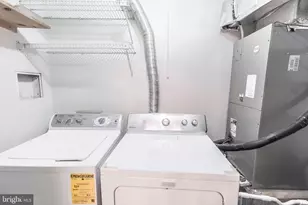 12103 Green Ledge Ct, Fairfax, VA 22033 - Photo 15