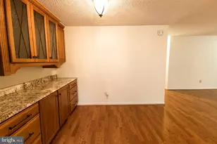 12103 Green Ledge Ct, Fairfax, VA 22033 - Photo 9