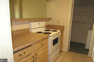 8742 Walutes Cir, Alexandria, VA 22309 - Photo 5