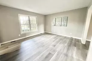 2960 Hibbard St, Oakton, VA 22124 - Photo 9