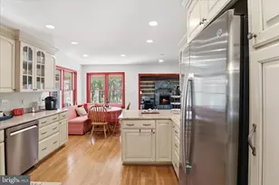 10101 Mill Wheel Ln, Vienna, VA 22182 - Photo 11