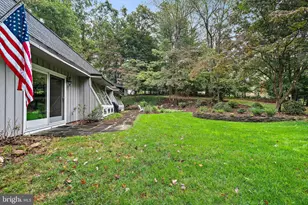 9706 Beach Mill Rd, Great Falls, VA 22066 - Photo 33