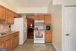 4916 Van Masdag Ct, Annandale, VA 22003 - Photo 5