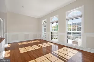 2477 Windbreak Dr, Alexandria, VA 22306 - Photo 9