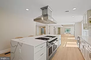 10900 Hunter Station Rd, Vienna, VA 22181 - Photo 9