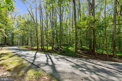 258 Jeffery Lane, Great Falls, VA 22066 - Photo 3