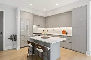 7887 Jones Branch Dr, McLean, VA 22102 - Photo 5