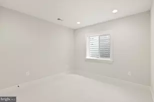 8217 Bucknell Dr, Vienna, VA 22180 - Photo 73