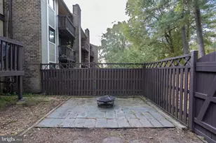 6870 Deer Run Dr, Alexandria, VA 22306 - Photo 17