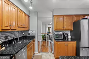 6870 Deer Run Dr, Alexandria, VA 22306 - Photo 7