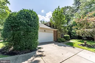 10127 Red Spruce Rd, Fairfax, VA 22032 - Photo 9