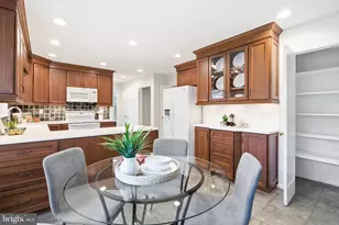 10127 Red Spruce Rd, Fairfax, VA 22032 - Photo 21