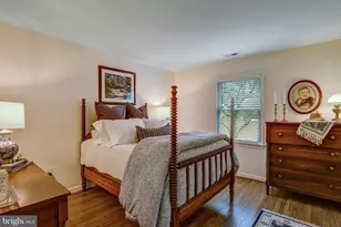 5527 Wharton Ln, Centreville, VA 20120 - Photo 11