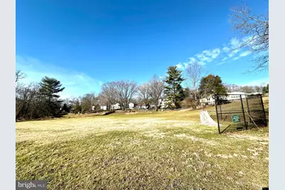 2529 W Meredith Drive, Vienna, VA 22181 - Photo 37