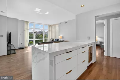 8220 Crestwood Heights Drive #712, McLean, VA 22102 - Photo 3