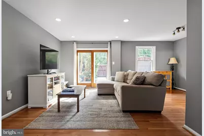 9909 Lakepointe Drive, Burke, VA 22015 - Photo 11