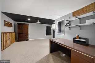 9909 Lakepointe Dr, Burke, VA 22015 - Photo 47