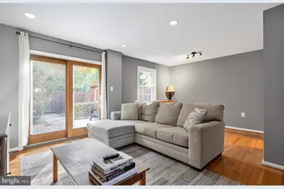 9909 Lakepointe Drive, Burke, VA 22015 - Photo 17