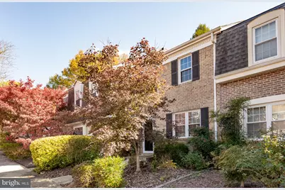 9909 Lakepointe Drive, Burke, VA 22015 - Photo 3