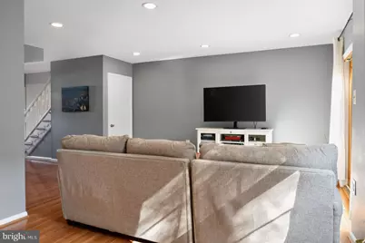 9909 Lakepointe Drive, Burke, VA 22015 - Photo 15