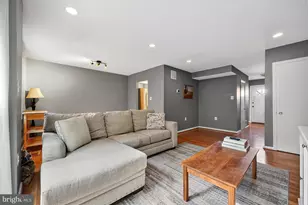 9909 Lakepointe Dr, Burke, VA 22015 - Photo 43