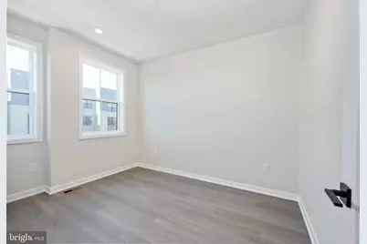 14359 Glen Manor Drive, Chantilly, VA 20151 - Photo 3