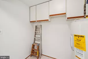 563 Florida Ave, Herndon, VA 20170 - Photo 25