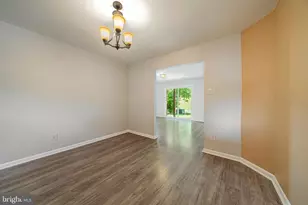 8322 Highcliffe Ct, Annandale, VA 22003 - Photo 9