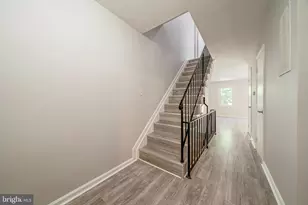 8322 Highcliffe Ct, Annandale, VA 22003 - Photo 5