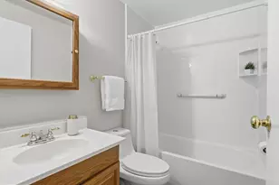 5811 High Bluff Ct, Burke, VA 22015 - Photo 15